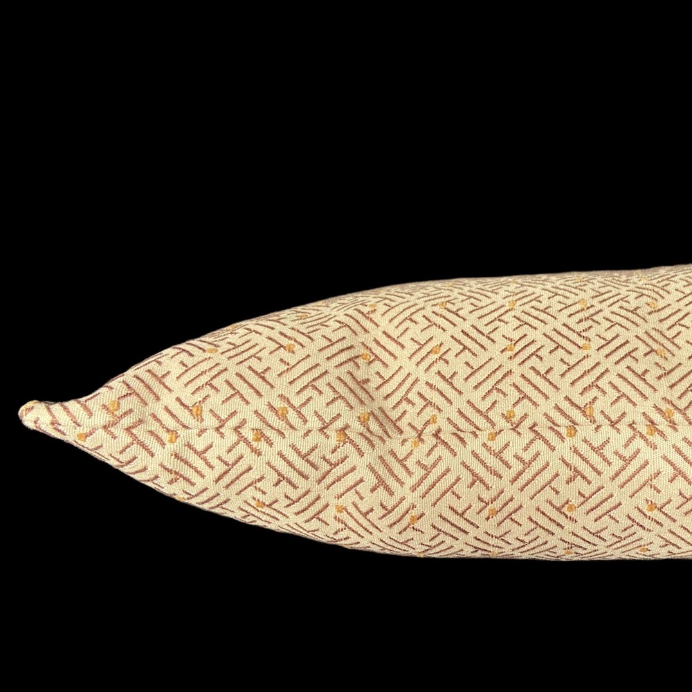 Throw pillows - Picture 2 of 4